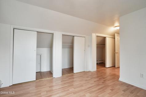 2527 Barton Avenue Rotterdam NY 12306