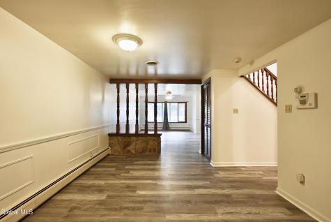 2527 Barton Avenue Rotterdam NY 12306