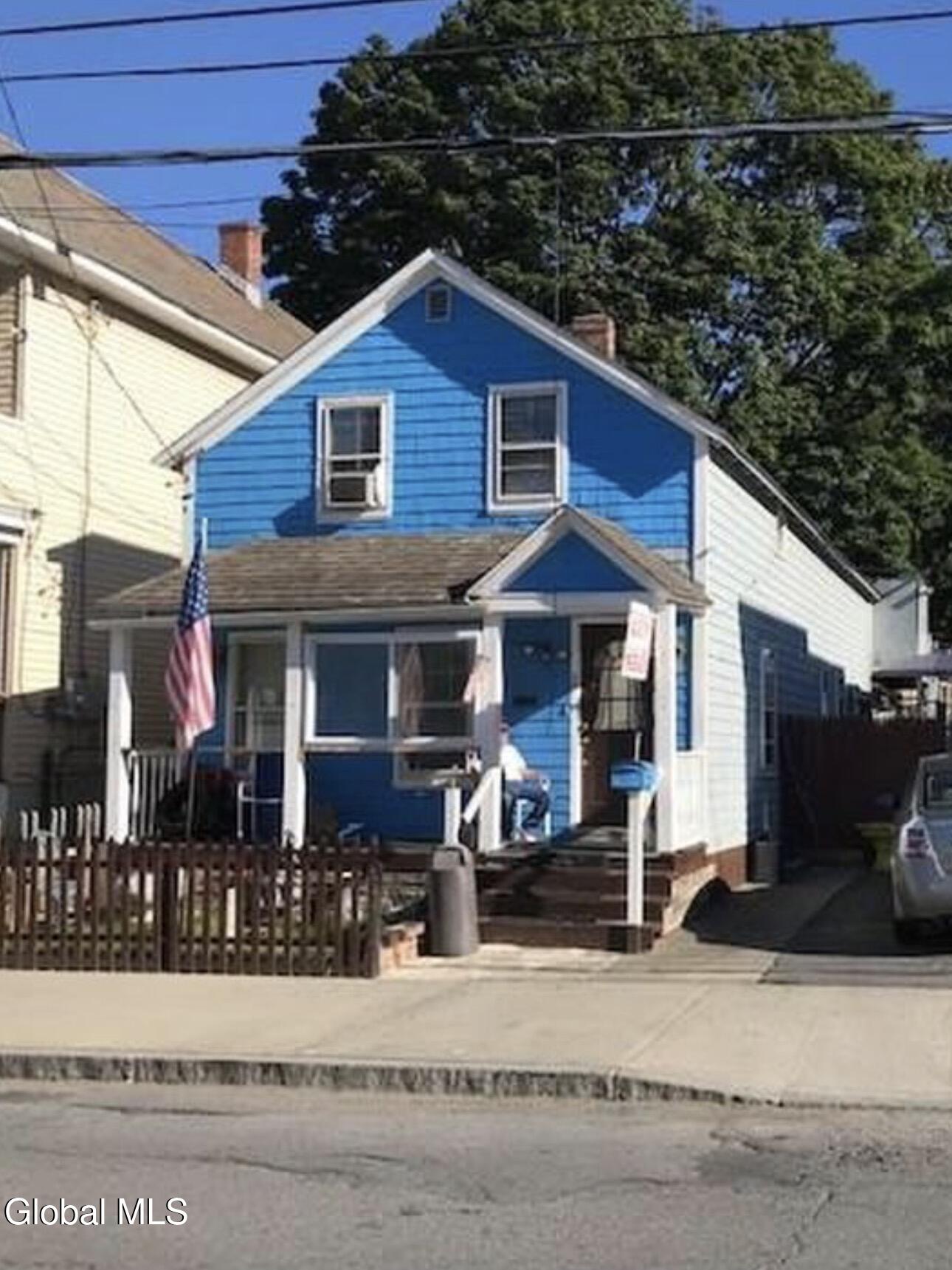 321 Hulett Street Schenectady NY 12307