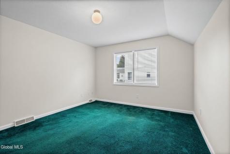 3 Windmill Way Cohoes NY 12047