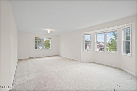 3 Windmill Way Cohoes NY 12047