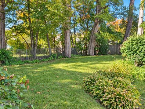 256 Perry Street Schenectady NY 12306