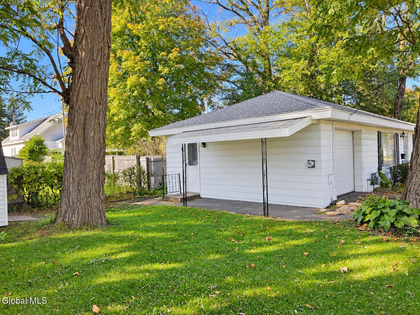 256 Perry Street Schenectady NY 12306