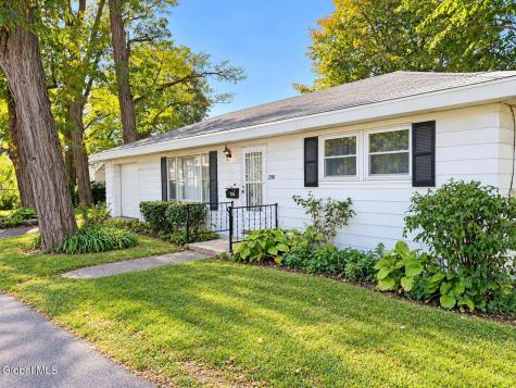 256 Perry Street Schenectady NY 12306