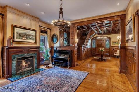 795 N Broadway Saratoga Springs NY 12866