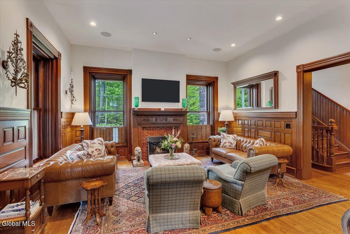 795 N Broadway Saratoga Springs NY 12866