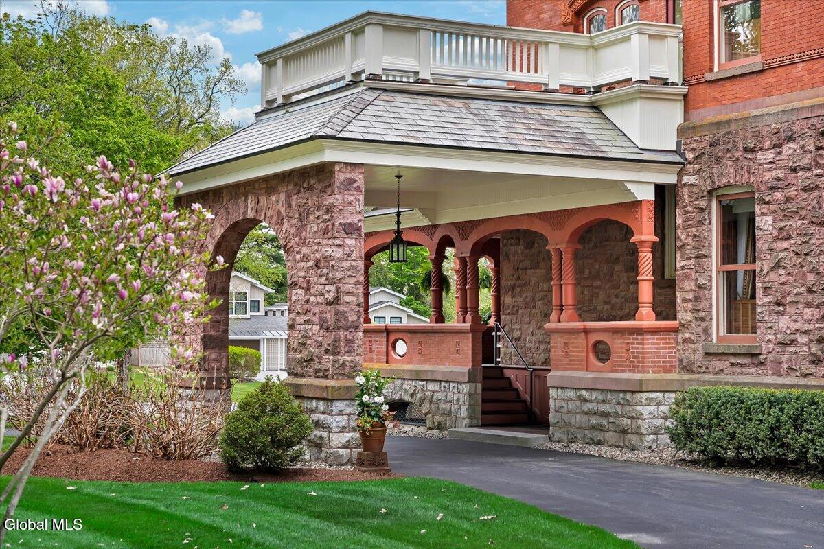 795 N Broadway Saratoga Springs NY 12866