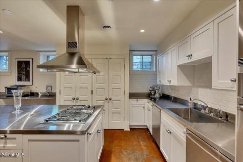 795 N Broadway Saratoga Springs NY 12866