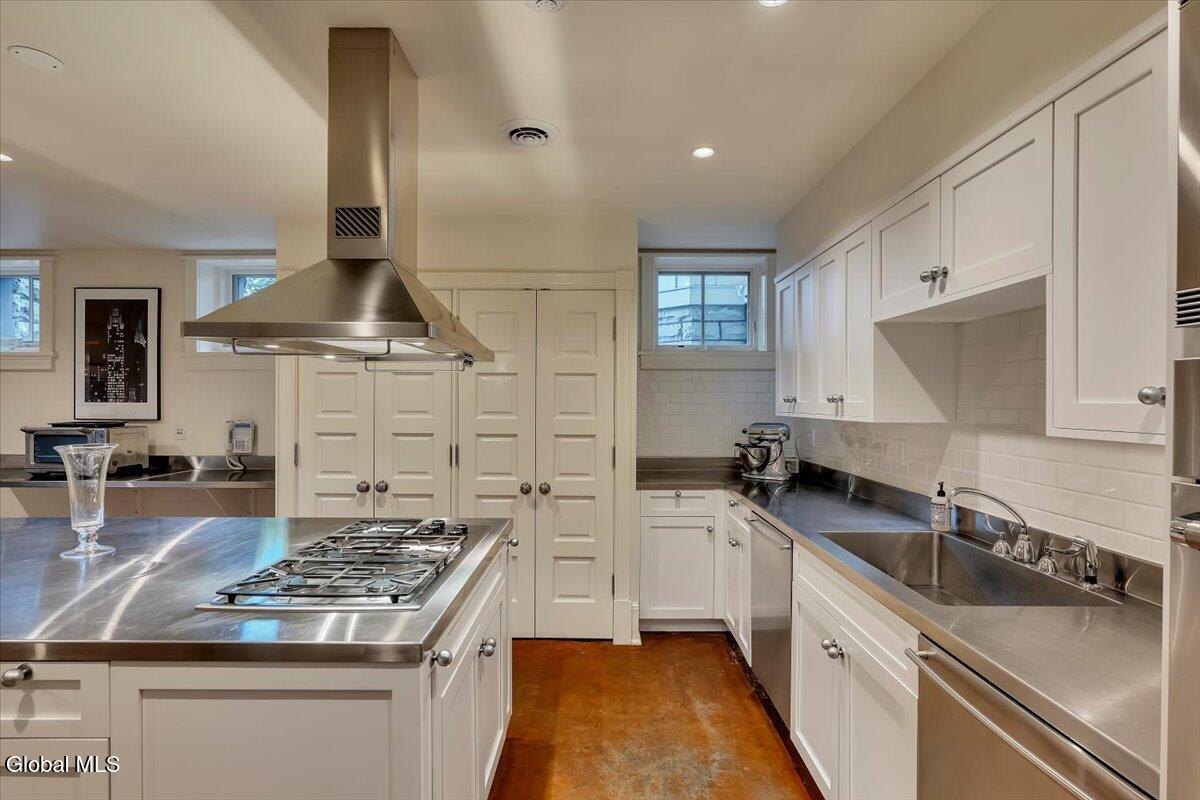 795 N Broadway Saratoga Springs NY 12866