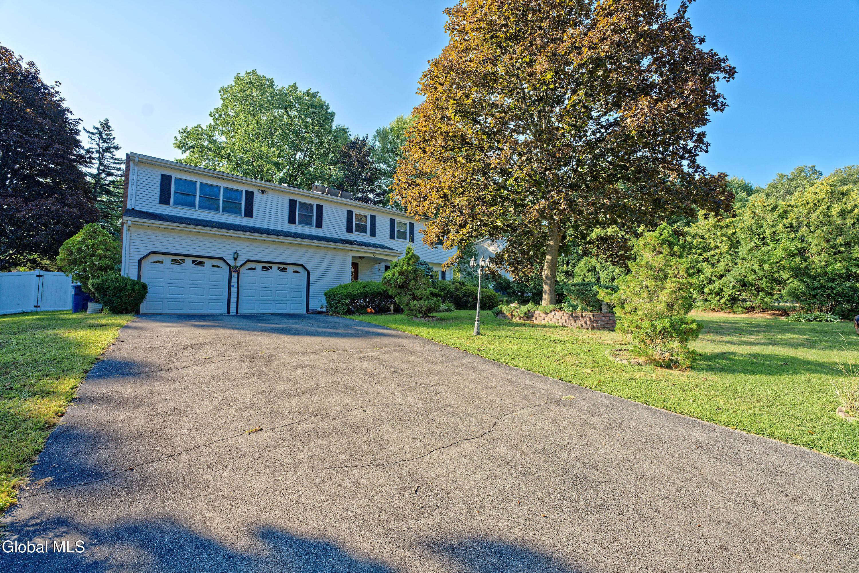 12 Lynnwood Drive Loudonville NY 12211