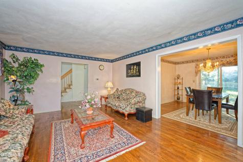 12 Lynnwood Drive Loudonville NY 12211