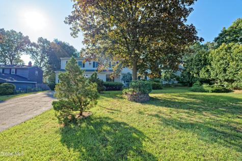12 Lynnwood Drive Loudonville NY 12211