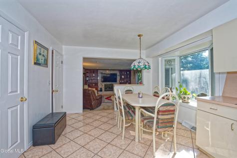 12 Lynnwood Drive Loudonville NY 12211