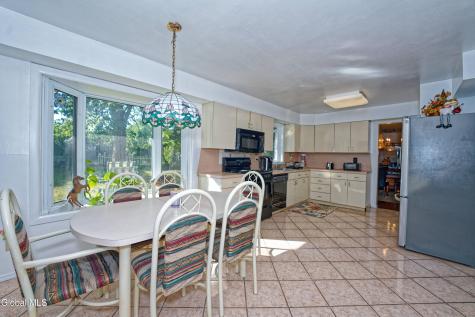 12 Lynnwood Drive Loudonville NY 12211