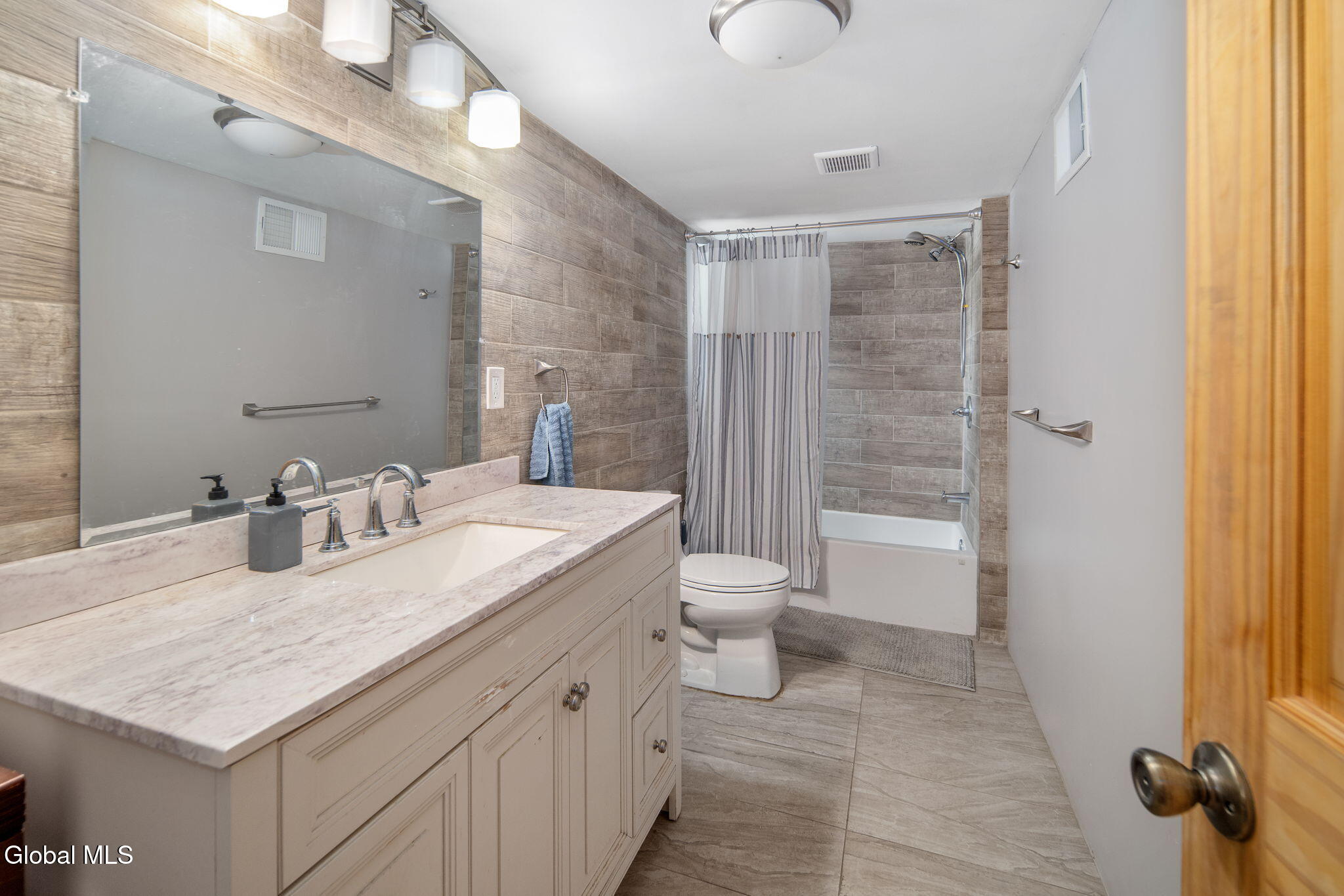 118 Freeds Road Howes Cave NY 12092