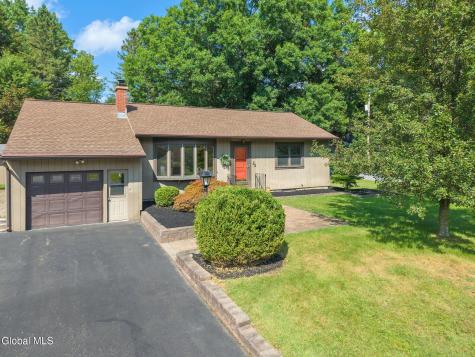 29 Richland Drive Schenectady NY 12302