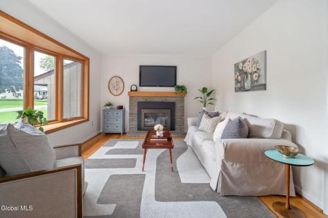 29 Richland Drive Schenectady NY 12302