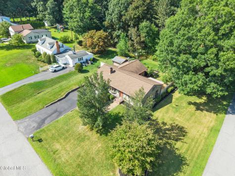 29 Richland Drive Schenectady NY 12302