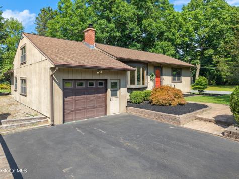 29 Richland Drive Schenectady NY 12302