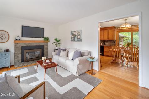 29 Richland Drive Schenectady NY 12302
