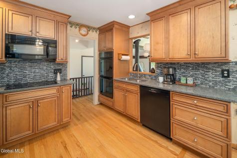 29 Richland Drive Schenectady NY 12302