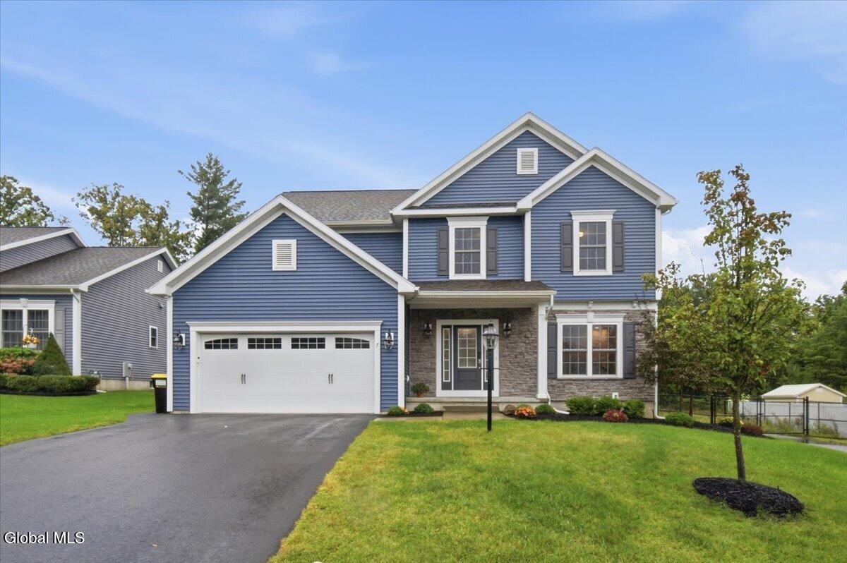 7 Cragmoor Lane Colonie NY 12205