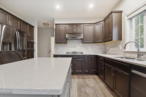 7 Cragmoor Lane Colonie NY 12205