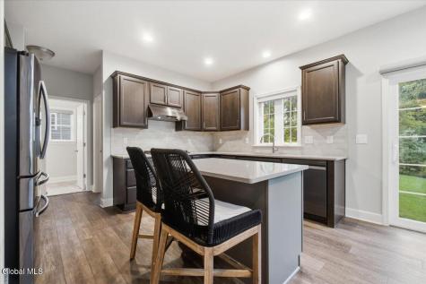 7 Cragmoor Lane Colonie NY 12205