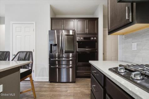 7 Cragmoor Lane Colonie NY 12205