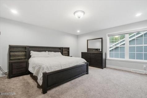 7 Cragmoor Lane Colonie NY 12205