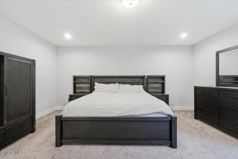 7 Cragmoor Lane Colonie NY 12205
