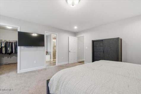 7 Cragmoor Lane Colonie NY 12205