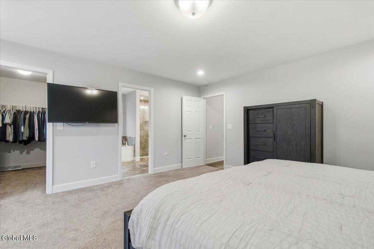 7 Cragmoor Lane Colonie NY 12205