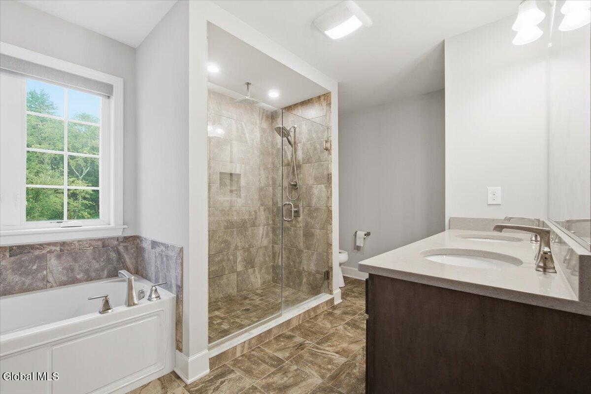 7 Cragmoor Lane Colonie NY 12205