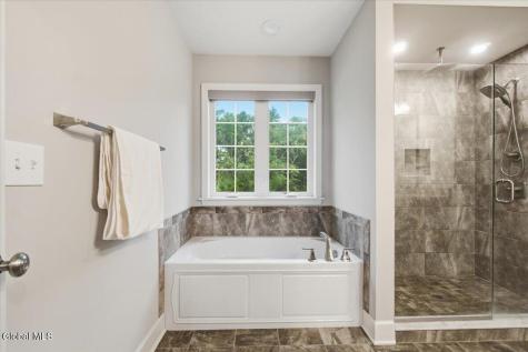7 Cragmoor Lane Colonie NY 12205