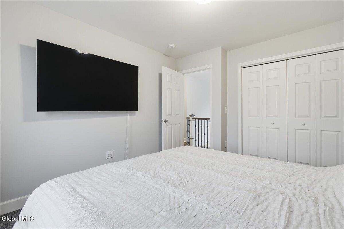 7 Cragmoor Lane Colonie NY 12205