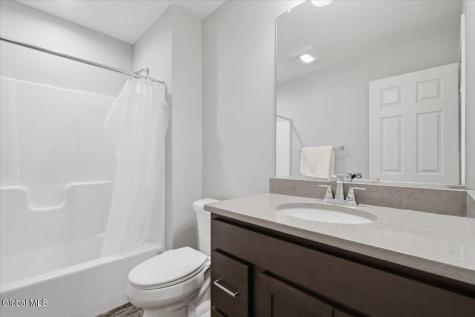 7 Cragmoor Lane Colonie NY 12205