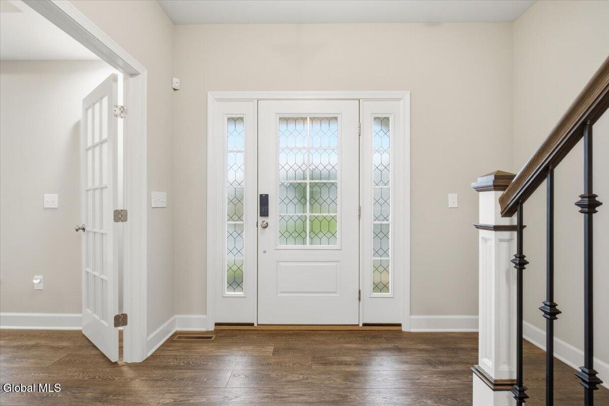 7 Cragmoor Lane Colonie NY 12205