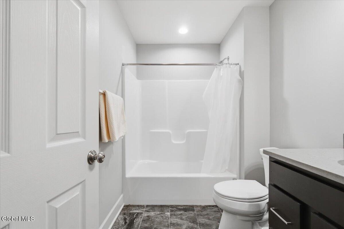 7 Cragmoor Lane Colonie NY 12205