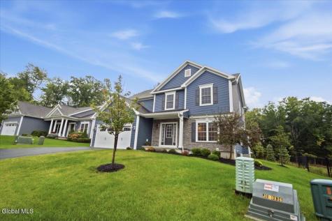 7 Cragmoor Lane Colonie NY 12205