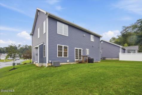 7 Cragmoor Lane Colonie NY 12205