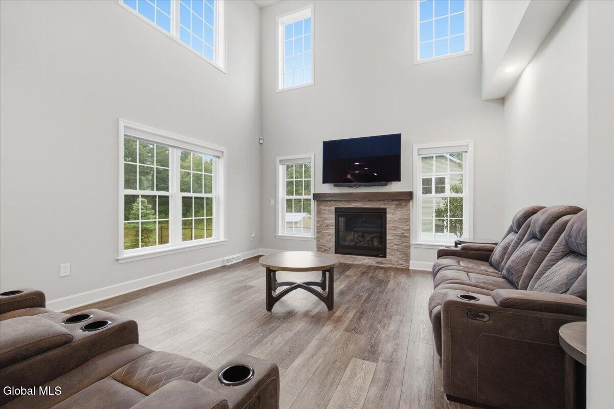 7 Cragmoor Lane Colonie NY 12205