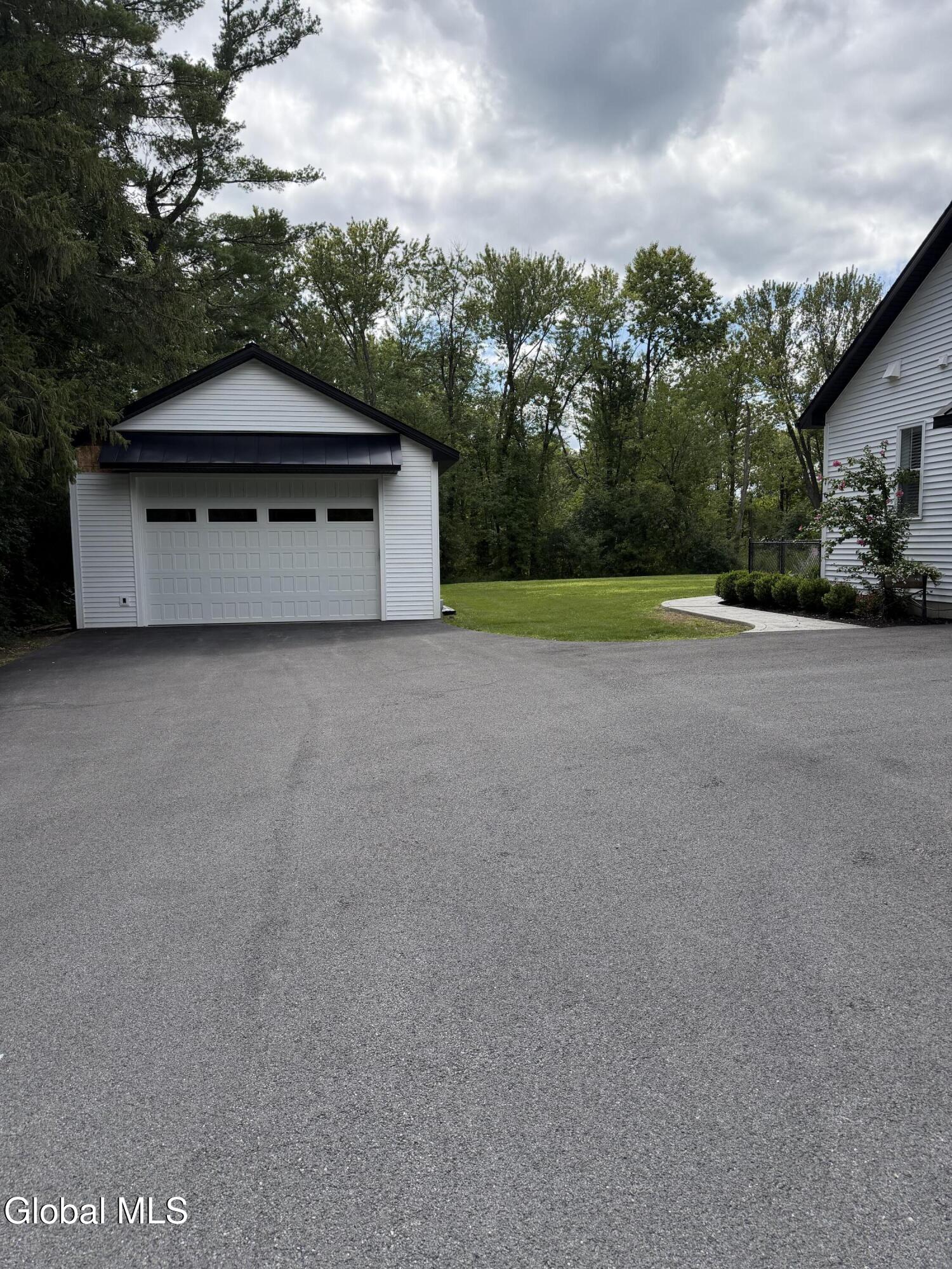 7099 Chandler Road Guilderland NY 12009