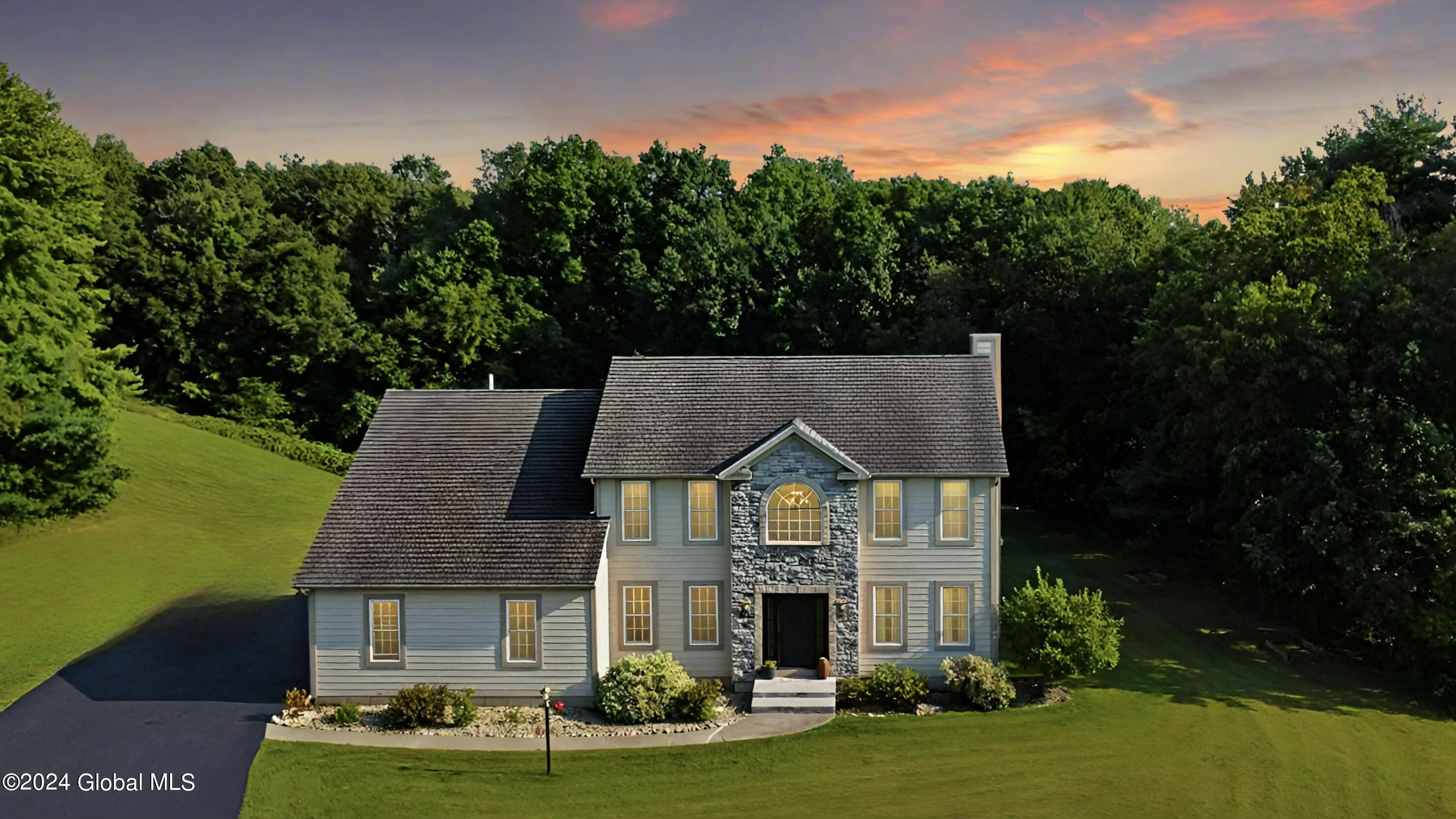 129 Abbey Road Poestenkill NY 12140