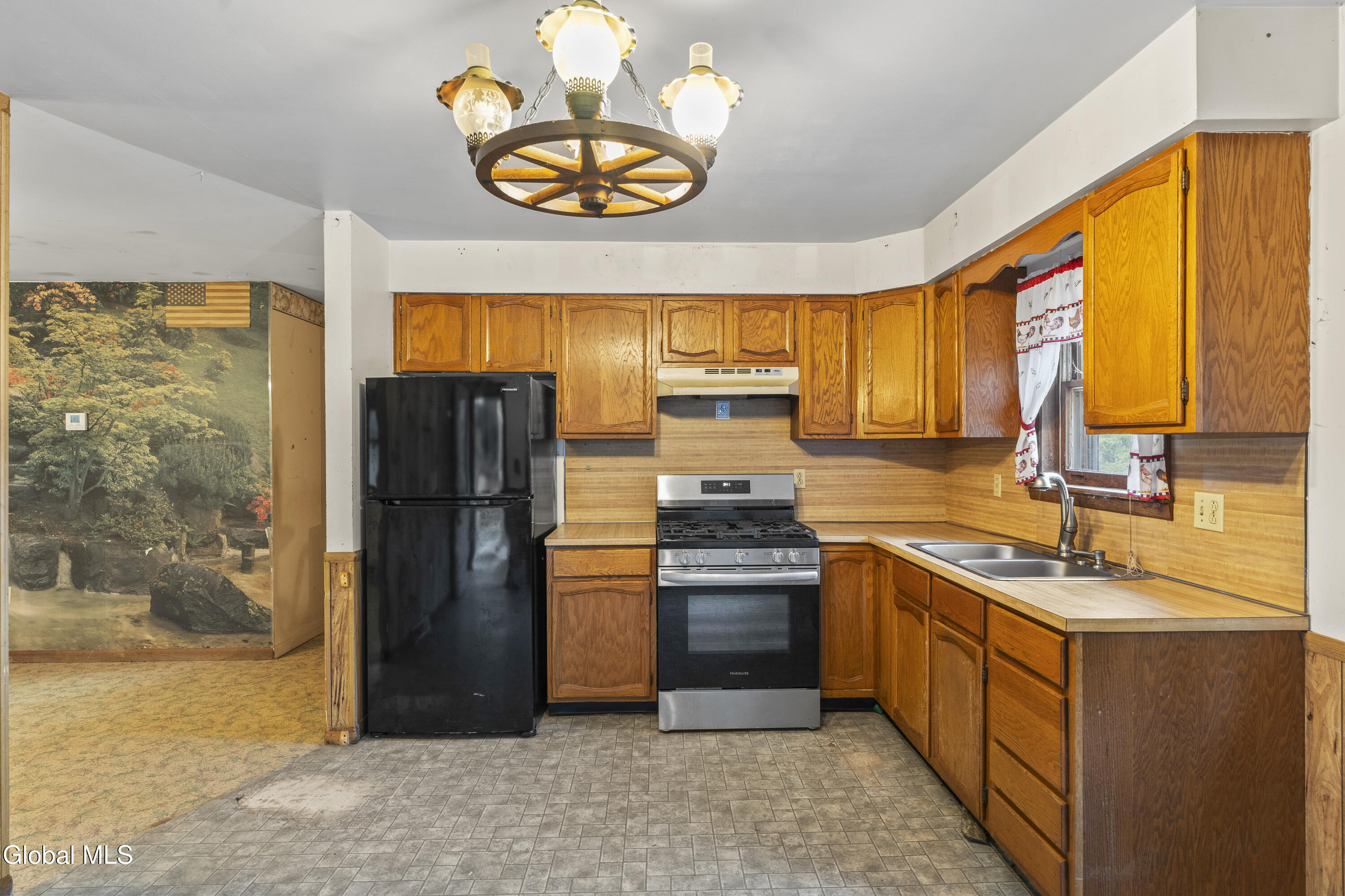 3908 New York 7 Hoosick Falls NY 12090