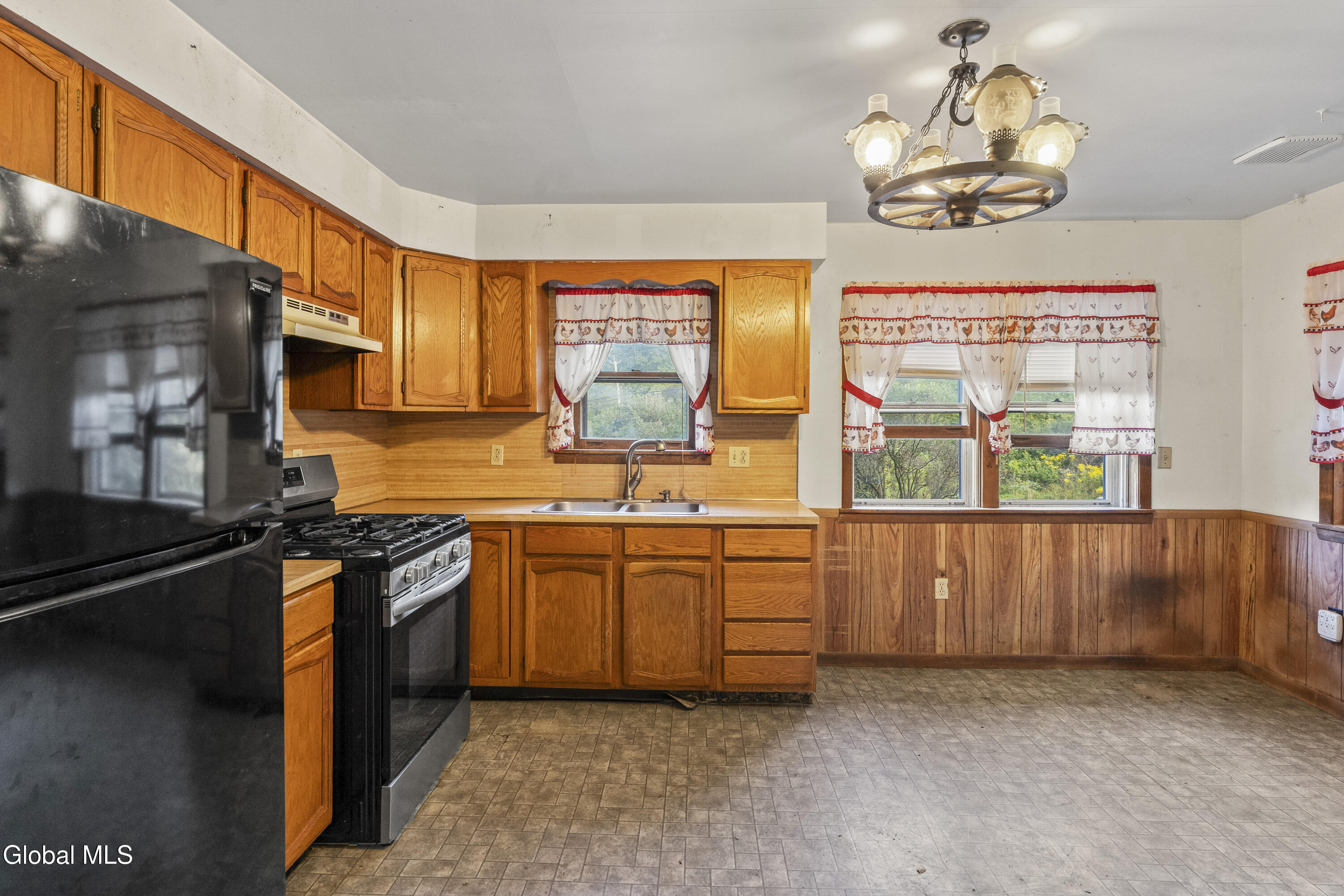 3908 New York 7 Hoosick Falls NY 12090