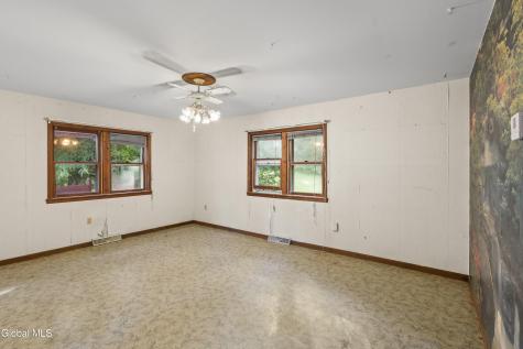 3908 New York 7 Hoosick Falls NY 12090
