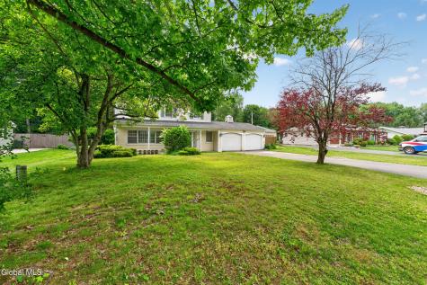 22 Bri Lan Avenue East Greenbush NY 12061