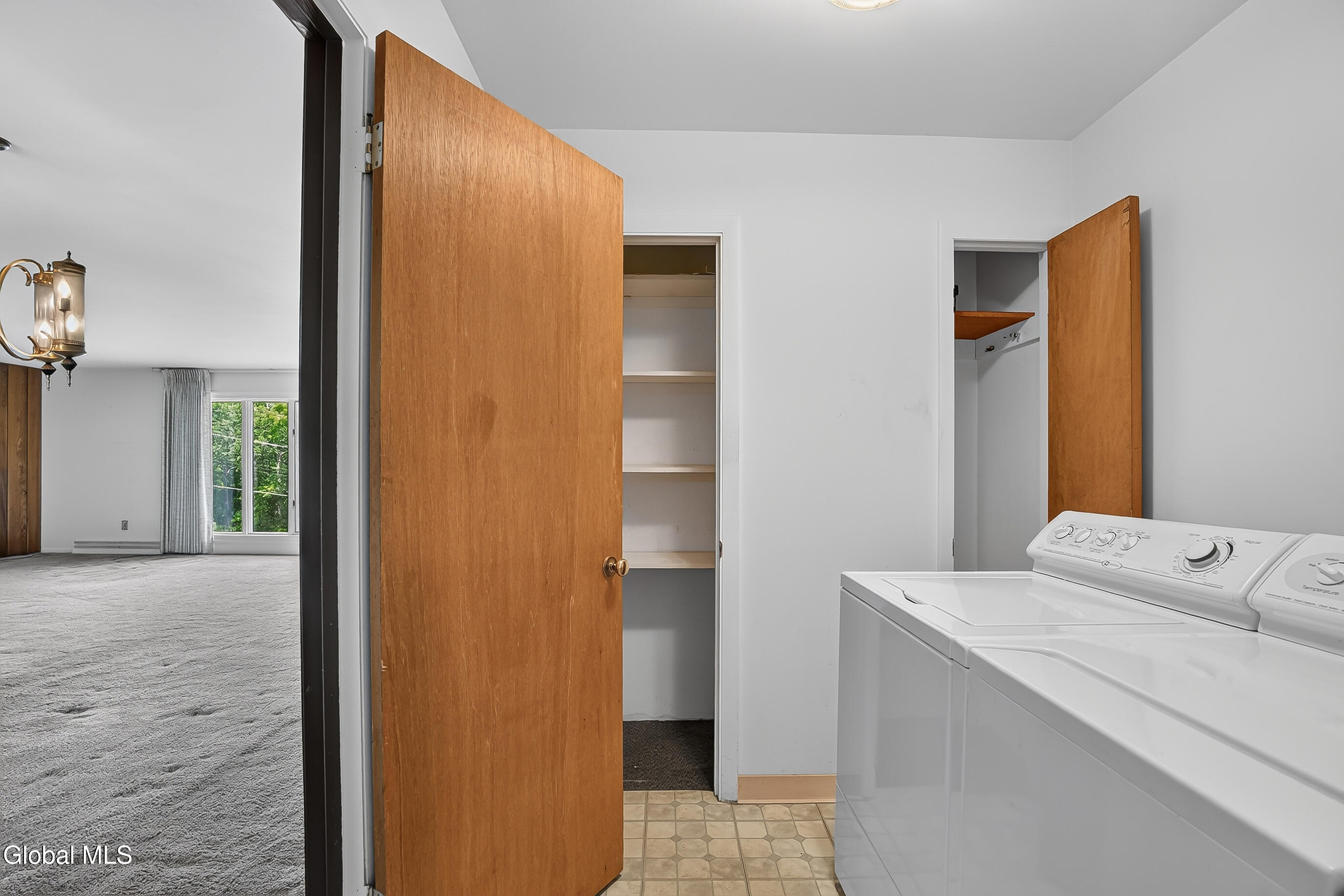 53 Sharon Lane East Schodack NY 12063