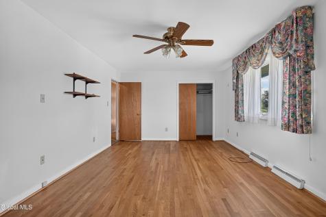 53 Sharon Lane East Schodack NY 12063